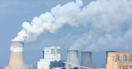 Środki z KPO pomogłyby obniżyć rachunek za prąd? "40 proc. na zmianę energetyczną"