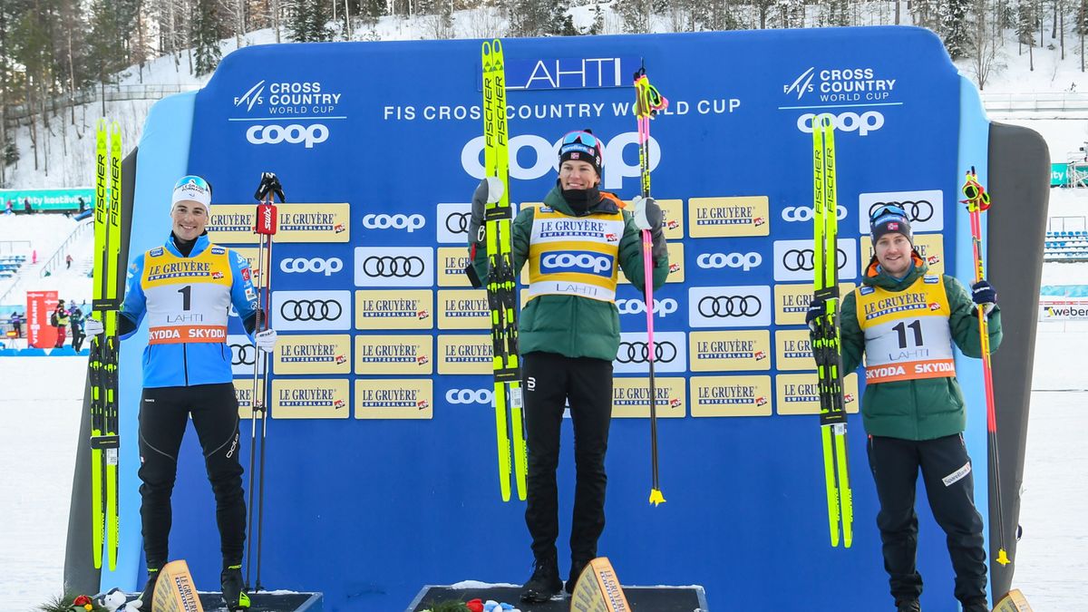 podium zawodów w Lahti Od lewej: Lucas Chanavat, Johannes Hoesflot Klaebo i Sindre Bjoernstad Skar