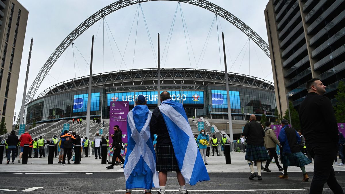 Szkoccy kibice przed meczem z Anglią