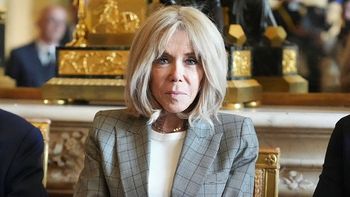 Ruszył proces 10 osób insynuujących, że Brigitte Macron urodziła się jako MĘŻCZYZNA