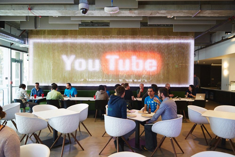 Google wymusza aktualizacje: YouTube uruchomi się dopiero po odliczaniu