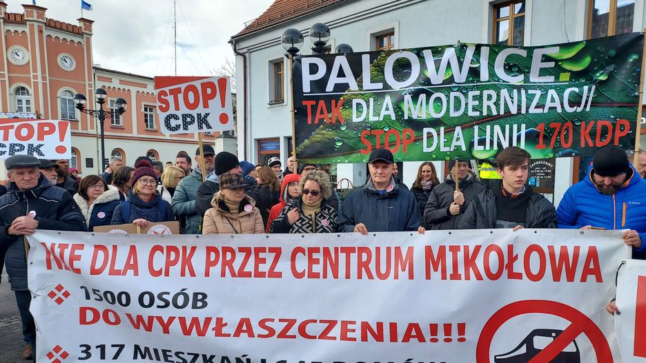 Protest przeciw CPK w Mikołowie na Śląsku