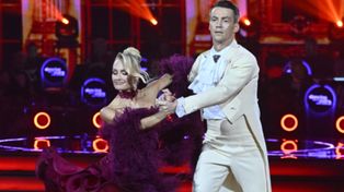 "Taniec z gwiazdami". Krzysztof Kwiatkowski dał do pieca. Widzowie polemizują z jury: "ZA MAŁO"