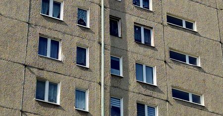 Lokatorzy przestali jej płacić. Siedem osób żyje na jej koszt