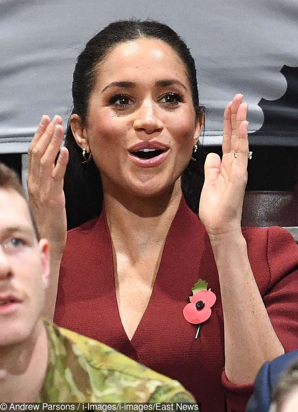 Meghan Markle z czerwonym makiem świętuje Poppy Day