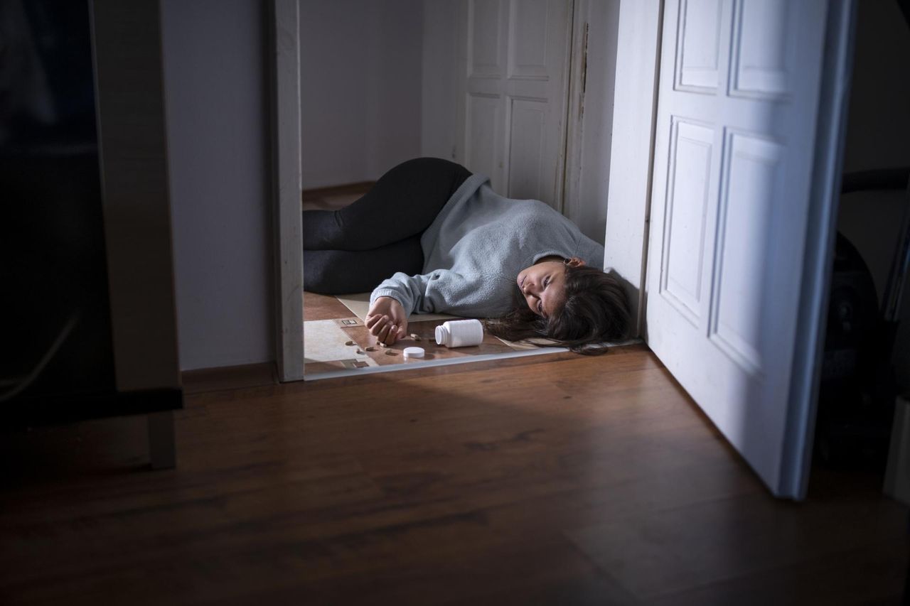 Rośnie liczba zatruć paracetamolem wśród nastolatków. "Rekordzista połknął 94 tabletki"