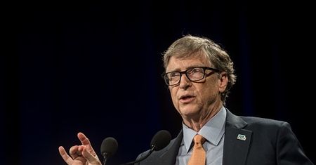Bill Gates powiedział, że szczepionka na COVID-19 może zabić blisko milion osób? To bzdura
