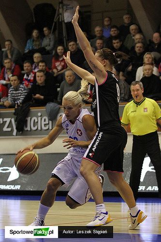 Erin Phillips od razu po wejściu na parkiet dawała z siebie wszystko