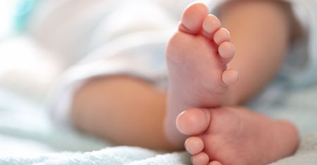Dziecko zmarło w trakcie snu. Młoda matka ostrzega innych rodziców
