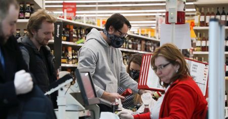 Dwa sklepy Auchan zostaną zamknięte. Co się stanie z pracownikami?