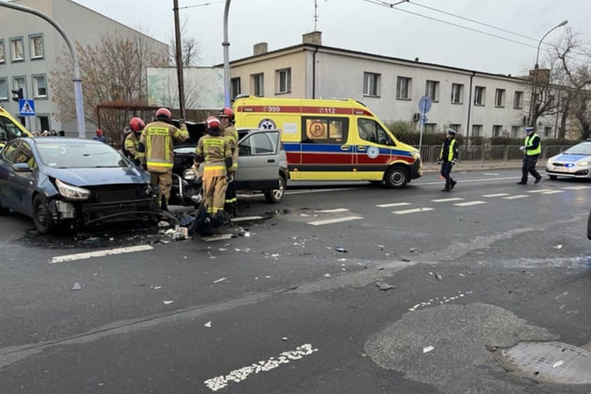 Wypadek na skrzyżowaniu ulic Kunickiego i Nowy Świat w Lublinie