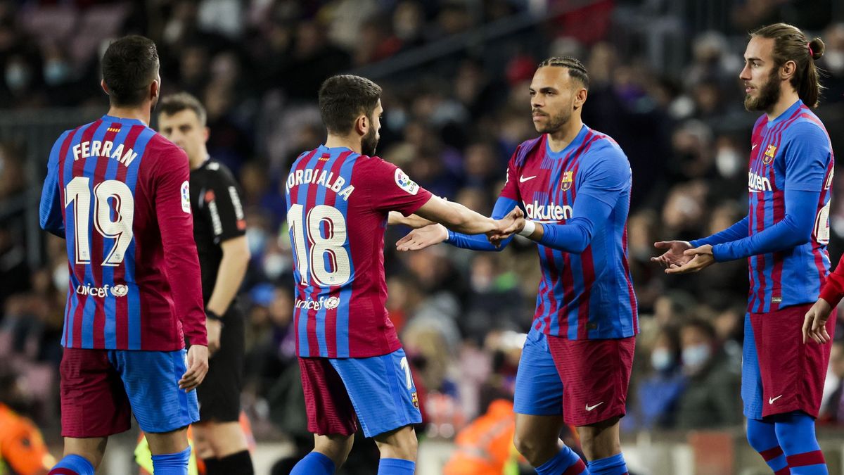 Zdjęcie okładkowe artykułu: Getty Images / David S. Bustamante/Soccrates / Na zdjęciu: piłkarze FC Barcelona
