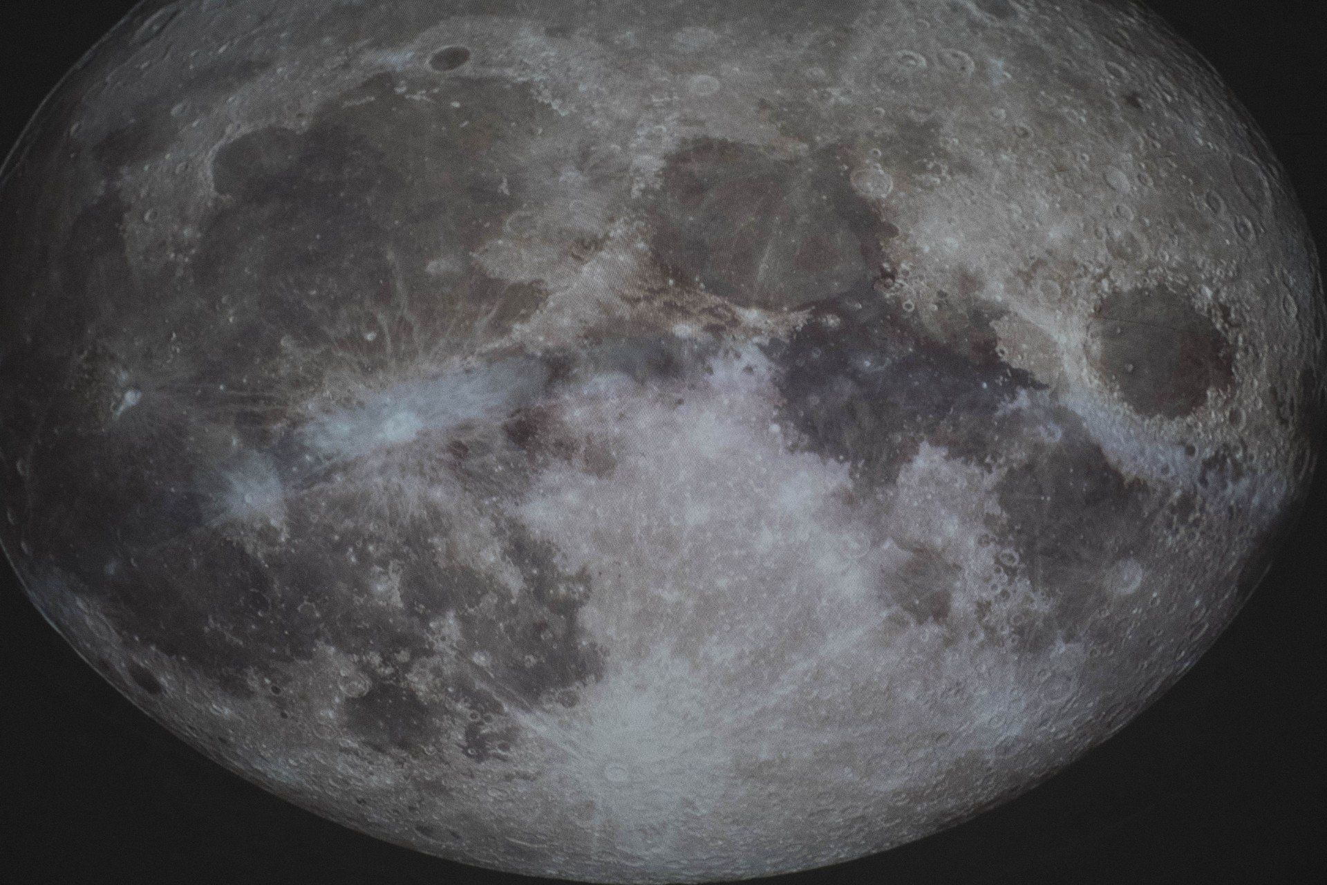 Mobilne planetarium Kopernika w Jaworze i kosmiczne atrakcje w Legnicy