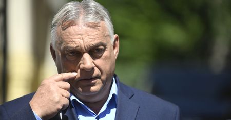 Miotła Magyara się nie zatrzymuje. Media Orbána idą w zapomnienie