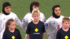 "Patrzcie i uczcie się". Puścili hymn ich ojczyzny. Tak zachowały się Iranki