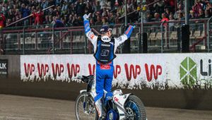 Żużel. Wielki ścisk w klasyfikacji generalnej i jedyne takie złoto Nickiego Pedersena [ZDJĘCIA]