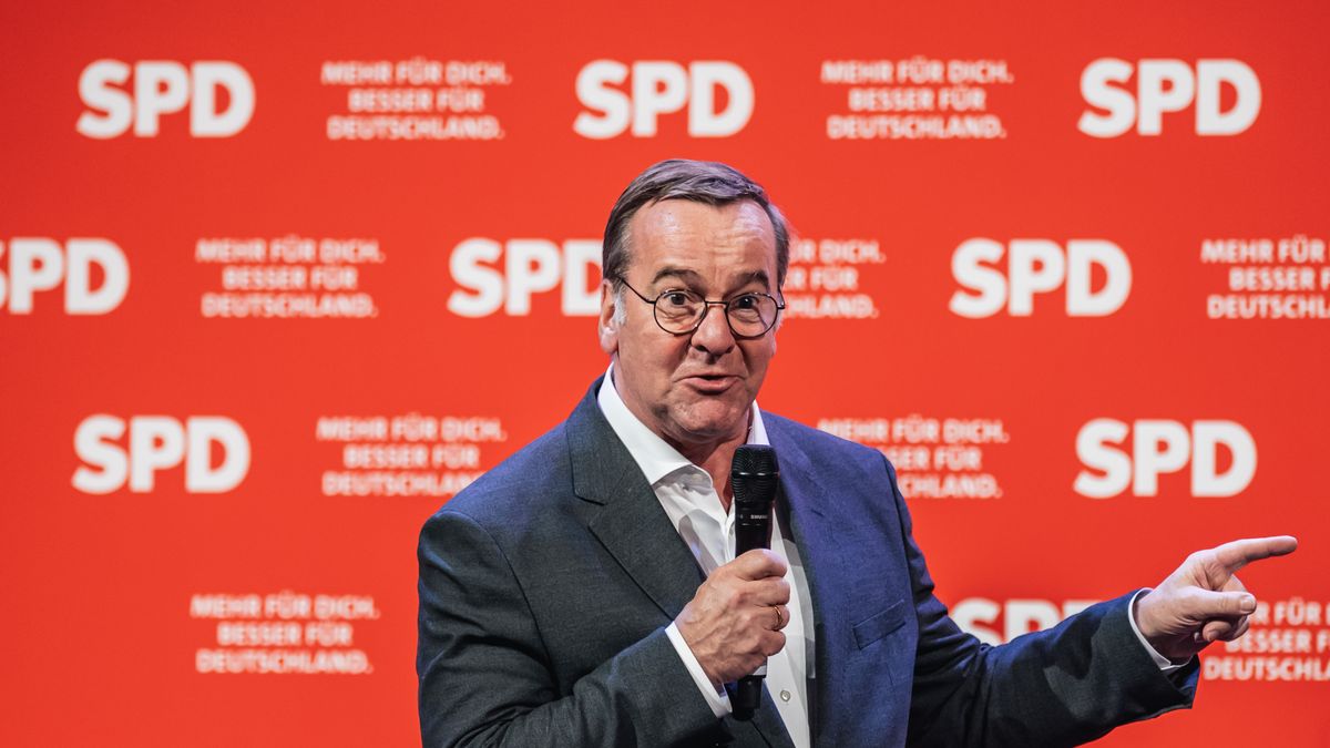 DORTMUND, GERMANY - FEBRUARY 21: German defense minister and Social Democrat (SPD) Boris Pistorius speaks to voters at the final large SPD election campaign rally on February 21, 2025 in Dortmund, Germany. German Chancellor and Social Democrat (SPD) Olaf Scholz is seeking reelection in snap federal parliamentary elections scheduled for February 23. (Photo by Hesham Elsherif/Getty Images)