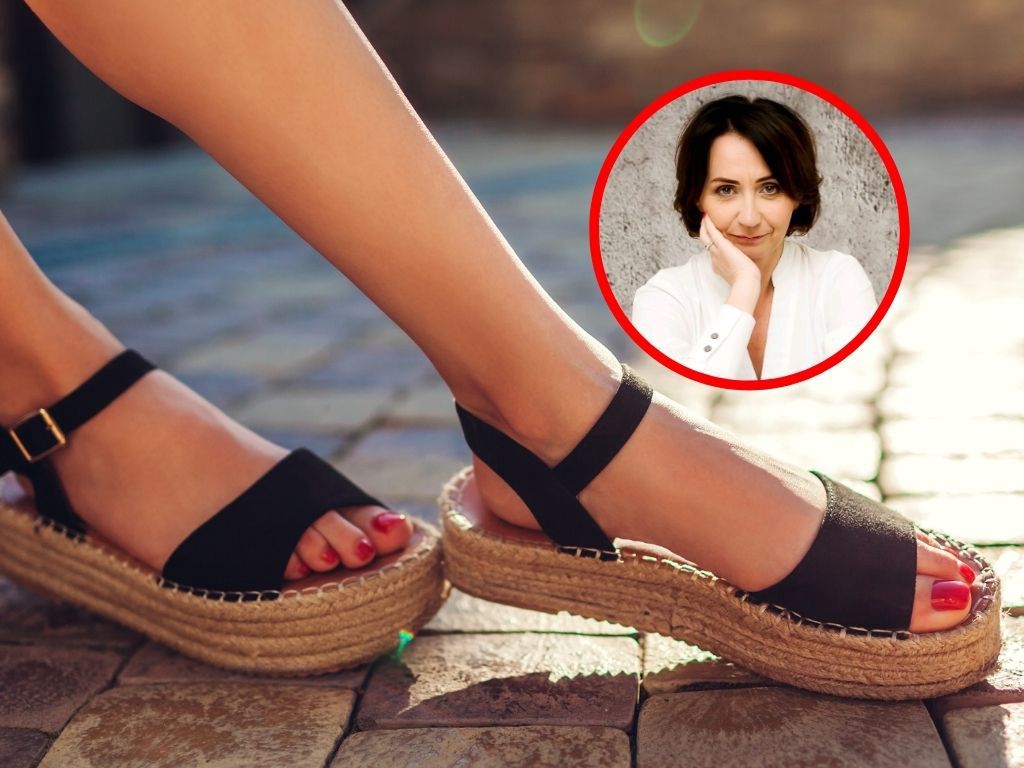 Buty, które "rujnują" stopy latem. Podolog ostrzega