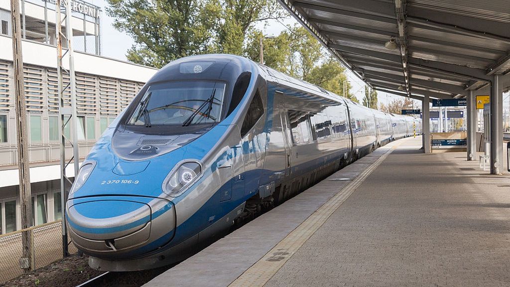 Przywracanie połączeń kolejowych. Wraca Express InterCity Premium i Pendolino