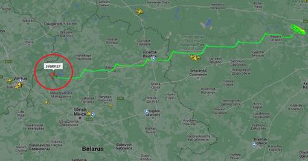 Wystartował z Moskwy i leciał slalomem. Nagle zawrócił nad Litwą