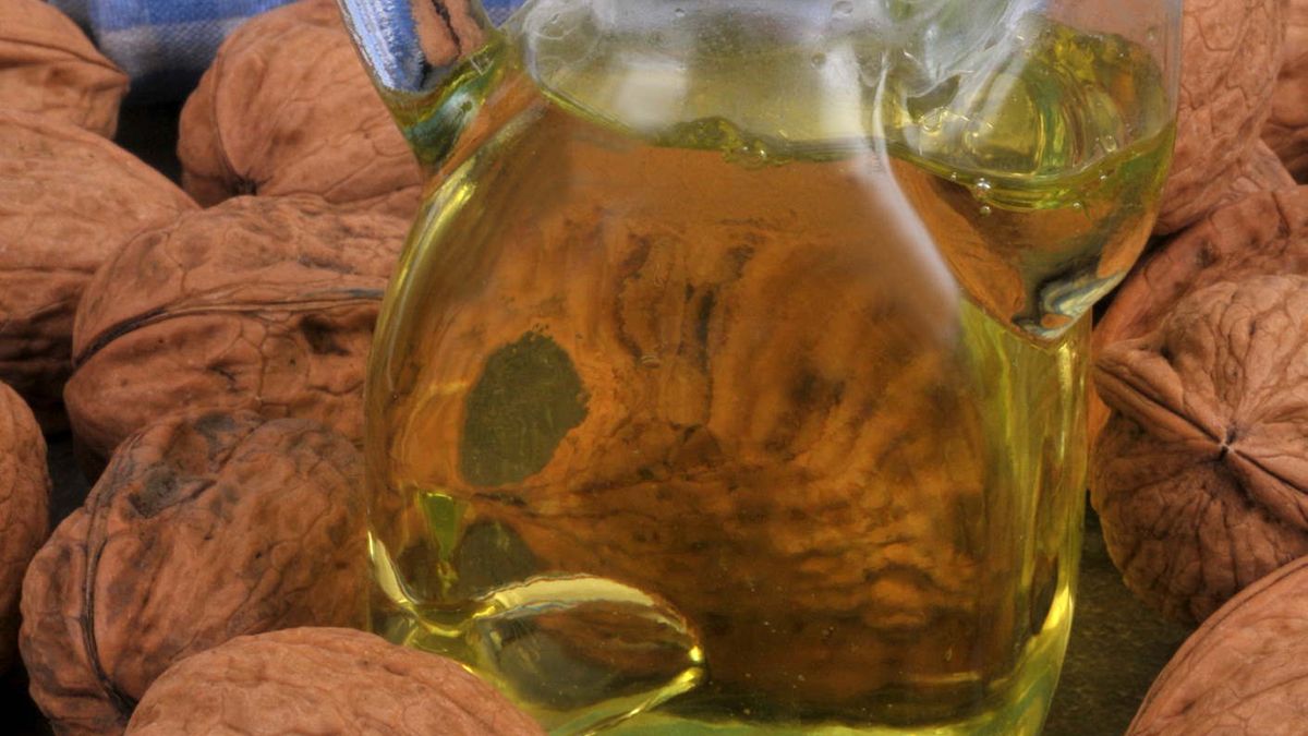 Olej z orzechów włoskich jest jednym z najzdrowszych