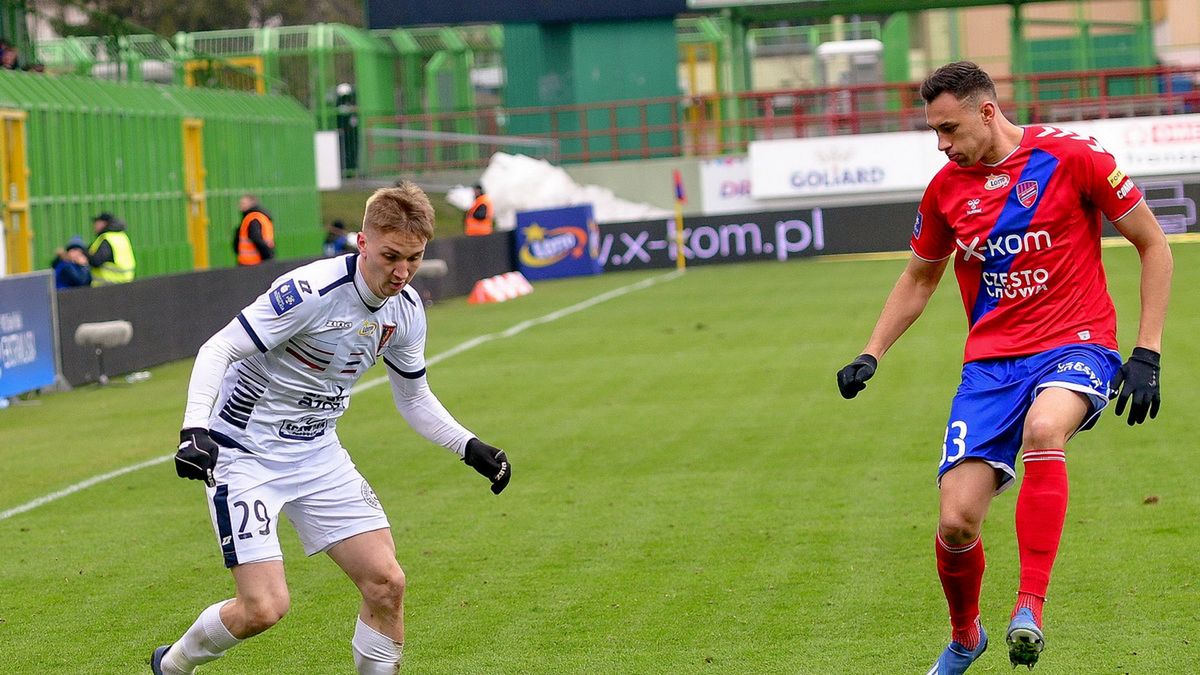 WP SportoweFakty / Paweł Piotrowski / Na zdjęciu: Marcin Listkowski (przy piłce)