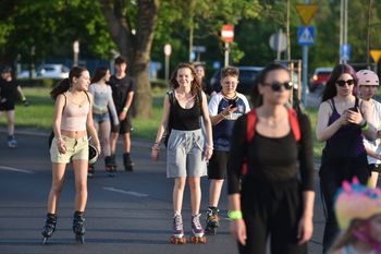 Setki rolkarzy przejechały ulicami Torunia. Nightskating ponownie opanował miasto