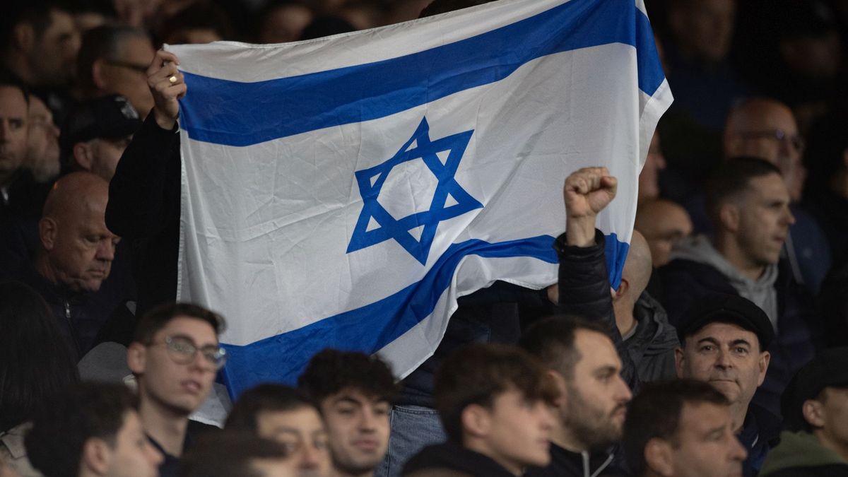 Zdjęcie okładkowe artykułu: Getty Images / Visionhaus / Na zdjęciu: flaga Izraela
