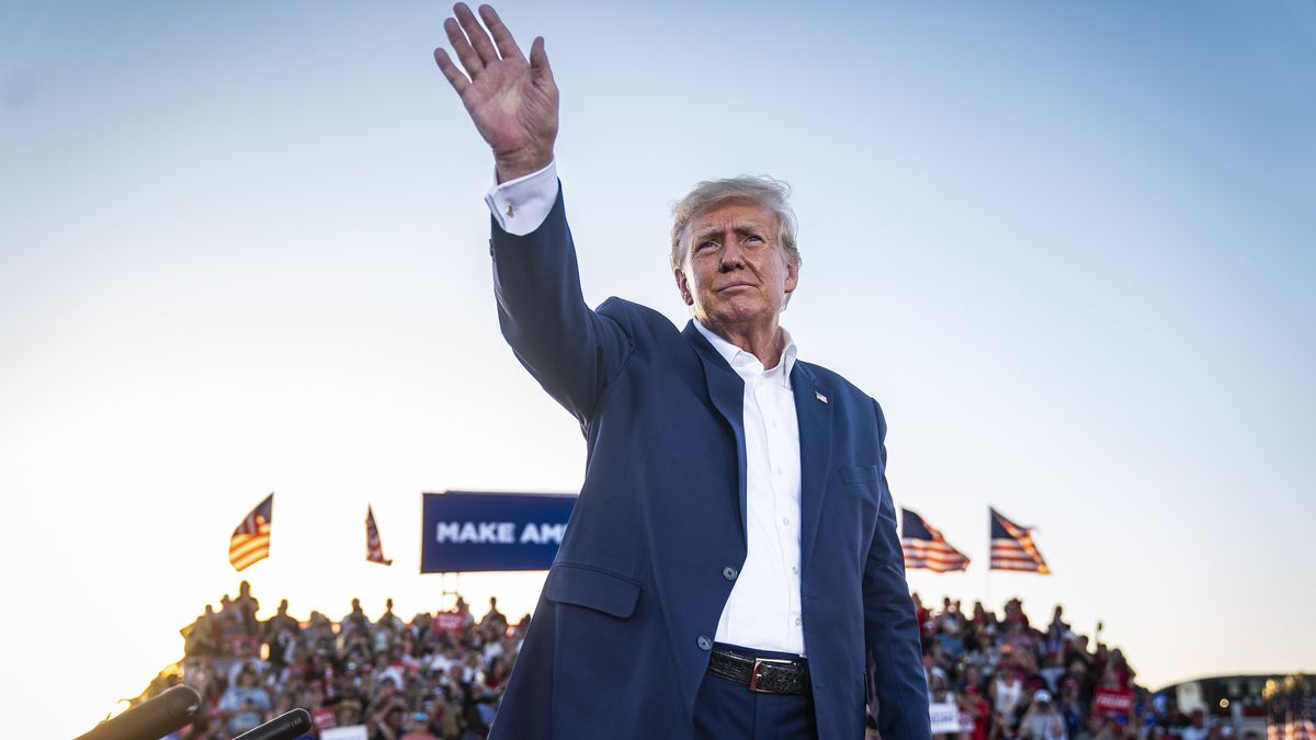 Waco, TX - March 25 : Former President Donald Trump departs after speaking at a campaign rally at the Waco Regional Airport on Saturday, March 25, 2023, in Waco, TX. (Photo by Jabin Botsford/The Washington Post via Getty Images)