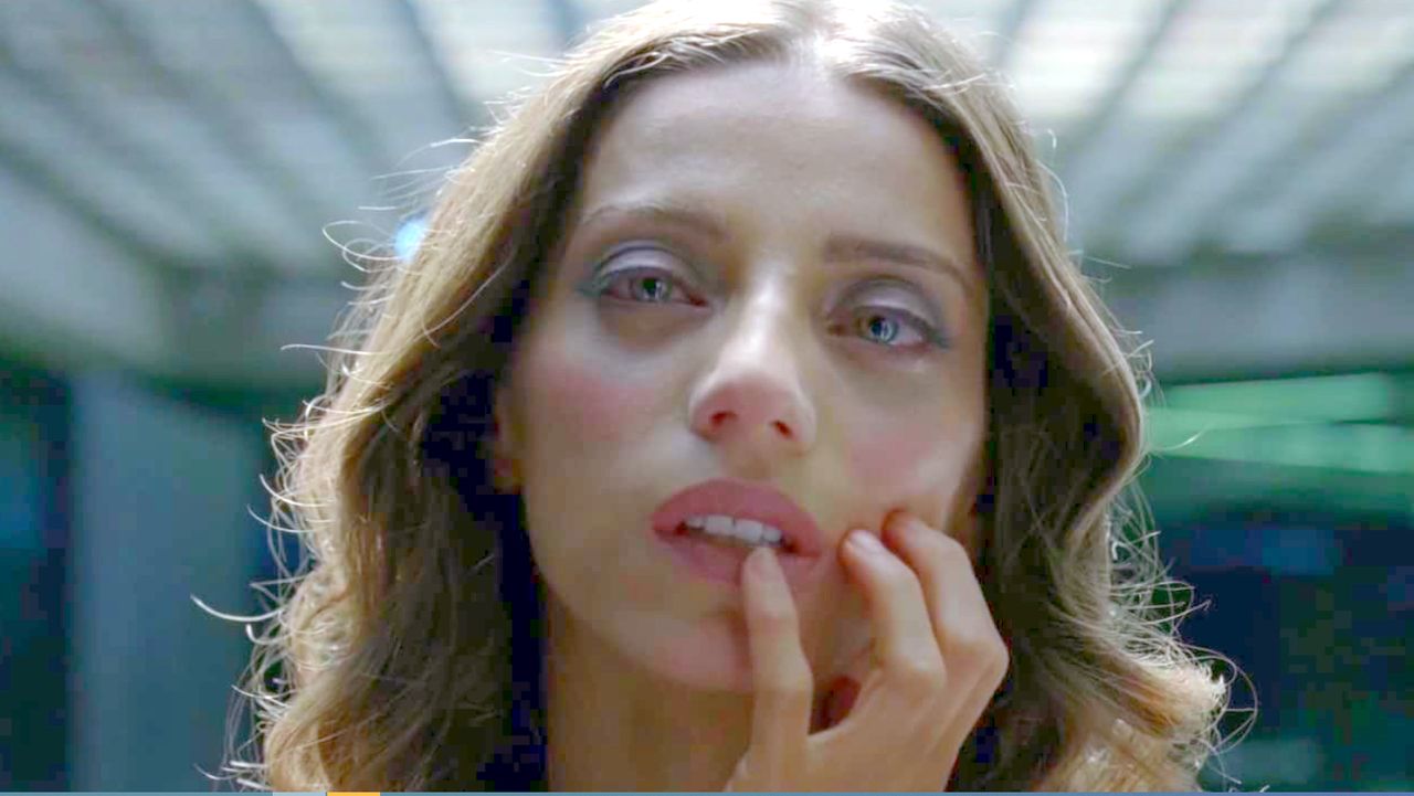 Angela Sarafyan w serialu "Westworld"
