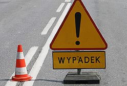 Rybnik: Wypadek na Mikołowskiej, samochód spadł z wiaduktu. Kierowca dostał mandat