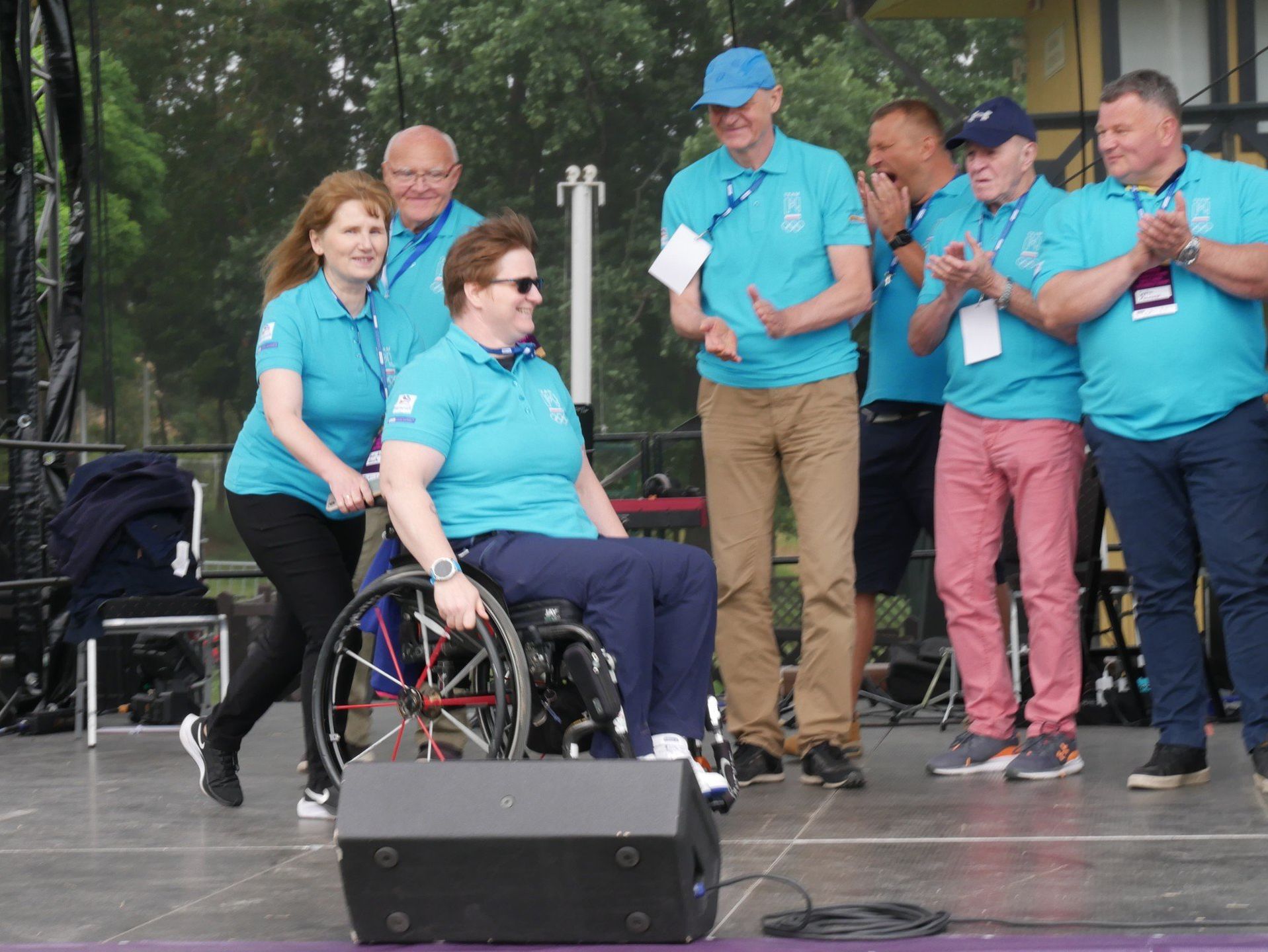 Wrocław znów udowodnił, że kocha sport! XII Piknik z Olimpijczykami na Partynicach przyciągnął tłumy wrocławian, którzy mieli okazję spotkać aż 36 wybitnych sportowców – olimpijczyków i paraolimpijczyków związanych z Wrocławiem i Dolnym Śląskiem.