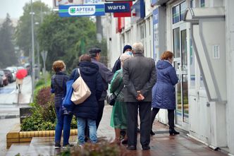 Nie poćwiczysz, nie potańczysz, poczekasz pod sklepem. Jest rozporządzenie ws. nowych obostrzeń