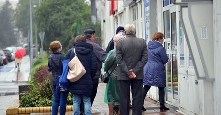 Nie poćwiczysz, nie potańczysz, poczekasz pod sklepem. Jest rozporządzenie ws. nowych obostrzeń
