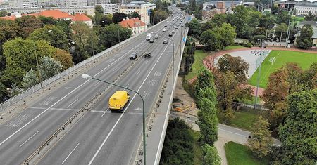 Warszawa. Trwa przebudowa wiaduktów na Trasie Łazienkowskiej. Utrudnienia do końca sierpnia