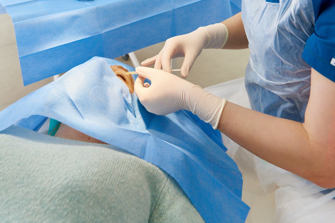 MZ wydało komunikat. Tych zabiegów nie mogą robić kosmetyczki