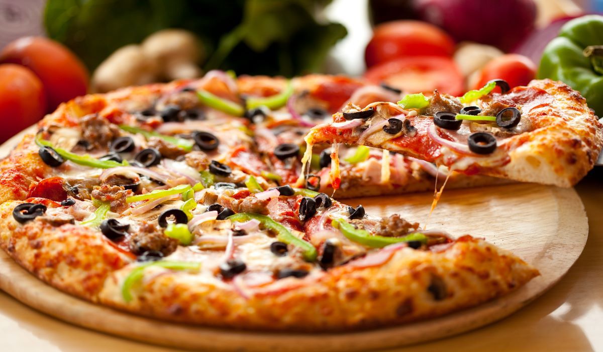 Pizza - Pyszności; źródło: Adobe
