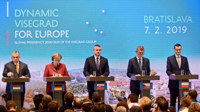 Mateusz Morawiecki wziął udział w szczycie szefów rządów państw Grupy Wyszehradzkiej  z udziałem kanclerz Angeli Merkel