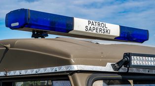 Niebezpieczne znalezisko w lesie koło Kunowa. 39-latek natrafił na pocisk artyleryjski