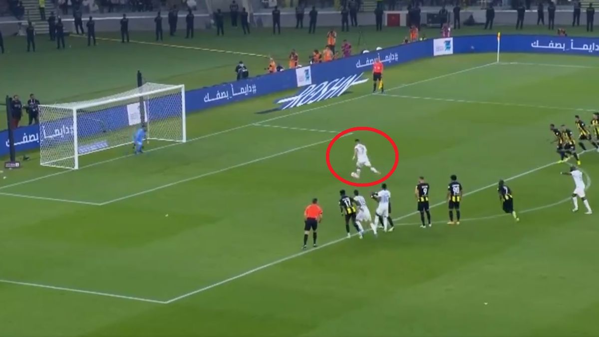 Zdjęcie okładkowe artykułu: Twitter / Screen / Polsat Sport / Na zdjęciu: Cristiano Ronaldo strzela kolejnego gola dla Al-Nassr