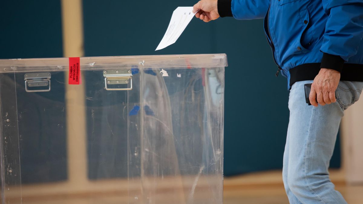 Cisza wyborcza trwa. Policja odnotowała już 15 wykroczeń