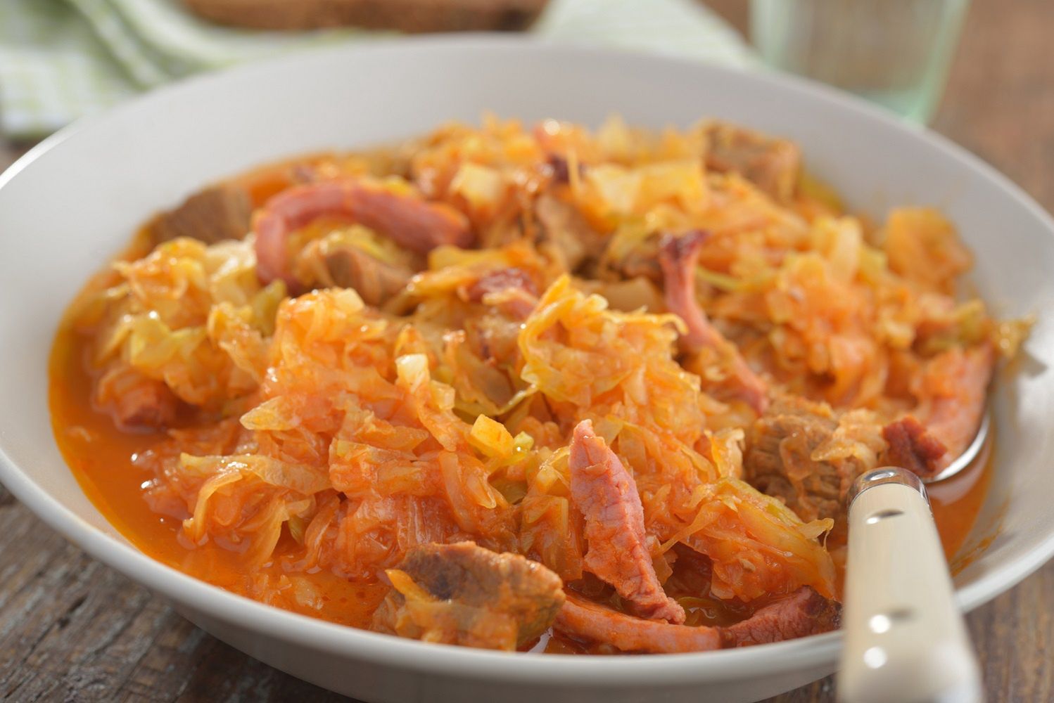 Bigos z młodej kapusty