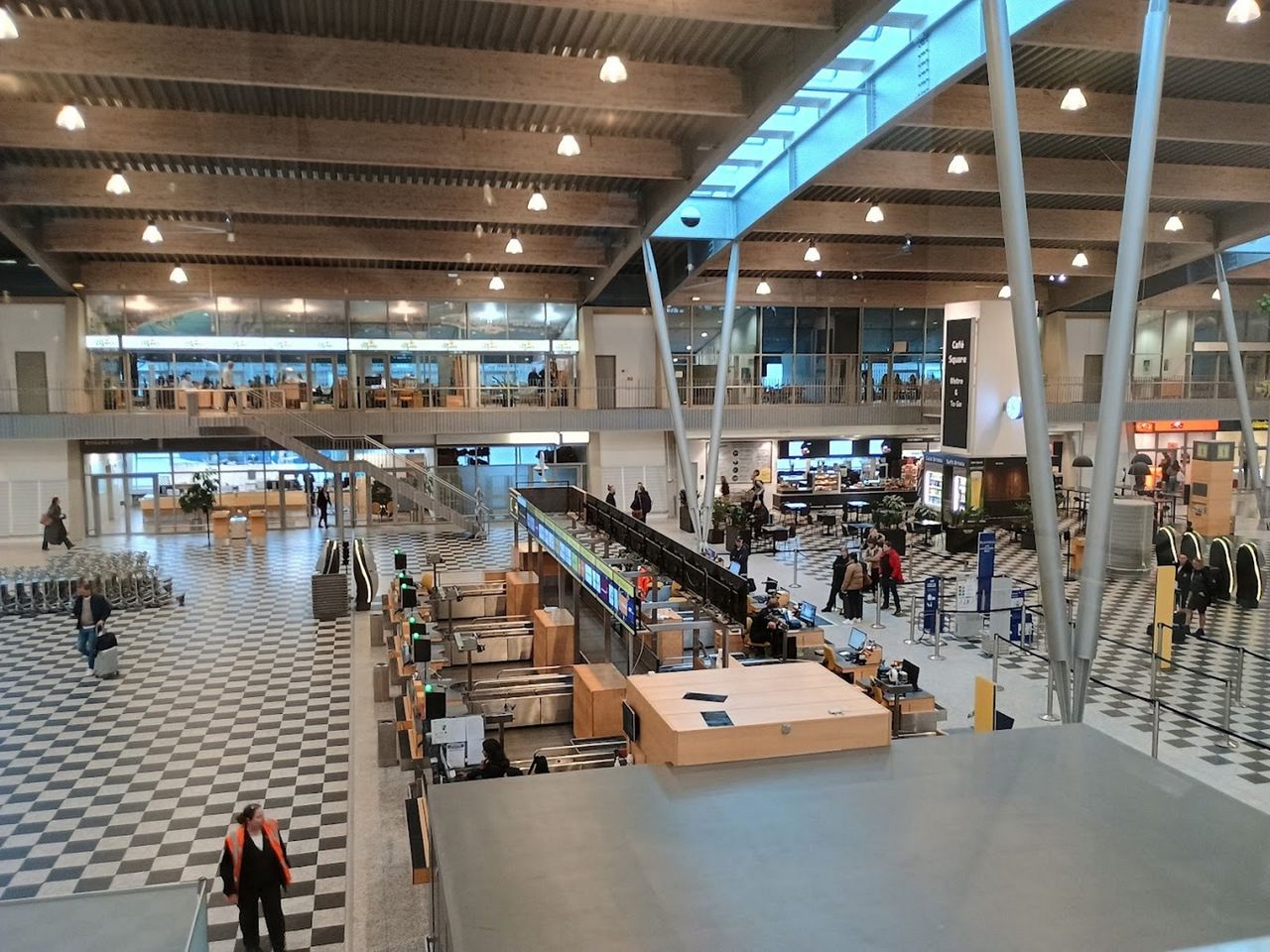 Oszustwa na lotnisku w Krakowie. Pasażerowie ostrzegają