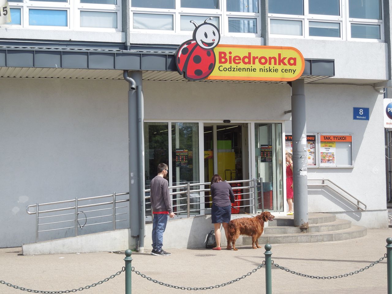 Biedronka nie żartuje. Paczka parówek za 1 zł. Lepiej się pospieszyć