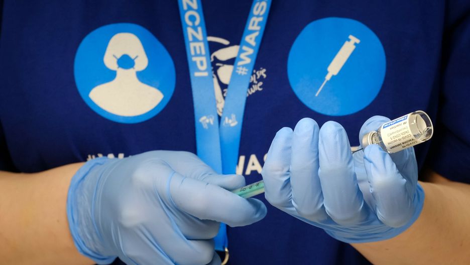 Czwarta fala. Będą nowe obostrzenia? Są propozycje od przedsiębiorców 