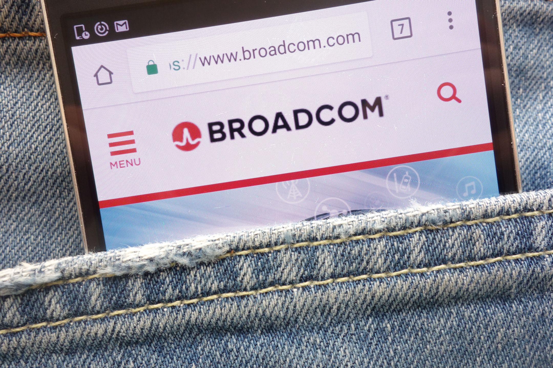 Avago Technologies przejmuje Broadcom