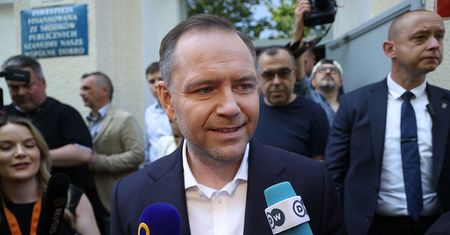 Zagraniczne media komentują wybory w Polsce. "Na ostrzu noża", "łeb w łeb", "cios dla Trumpa"