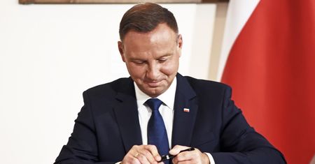 KAS z uprawnieniami służb specjalnych. Prezydent podpisał nowelizację