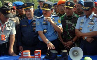 Katastrofa samolotu w Indonezji. Znaleziono "czarną skrzynkę" Superjeta