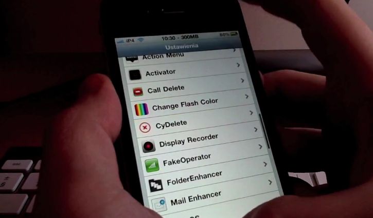 Zmiana koloru błysku podczas wykonywania zrzutu ekranu na iPhonie